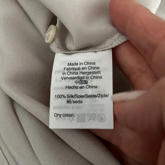 J. Crew 100 % silk button down shirt top blouse size Petite XXS - Picture 11 of 11
